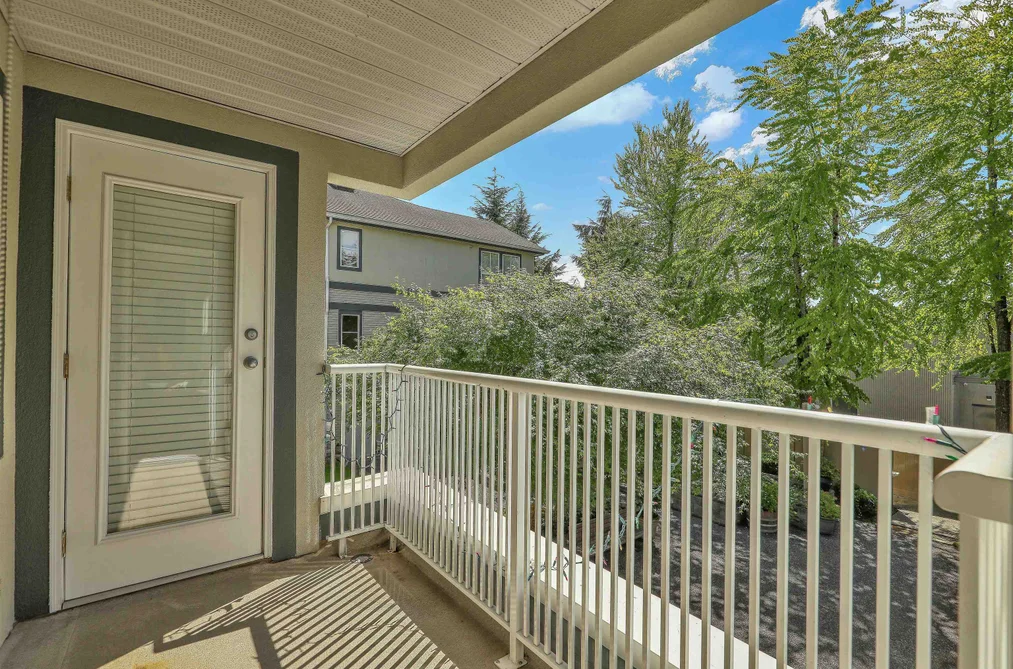 207 6385 121 STREET, Surrey BC V3X 3K6, Surrey BC — Residential for Sale - Photo 2