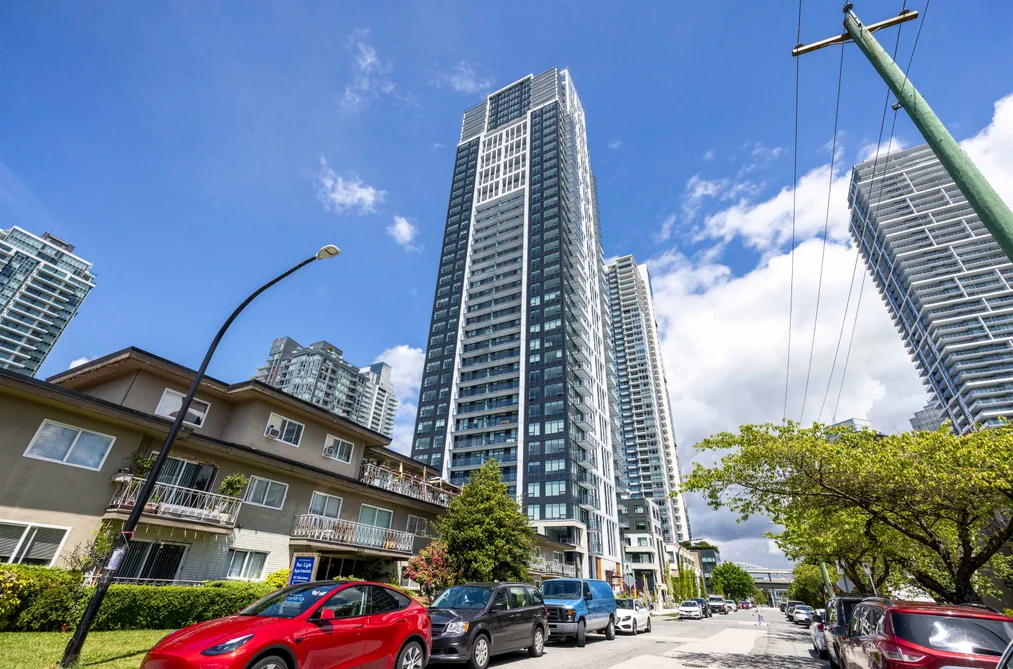 Condo for sale at 207 6537 Telford Avenue Burnaby British Columbia - MLS: R3095826