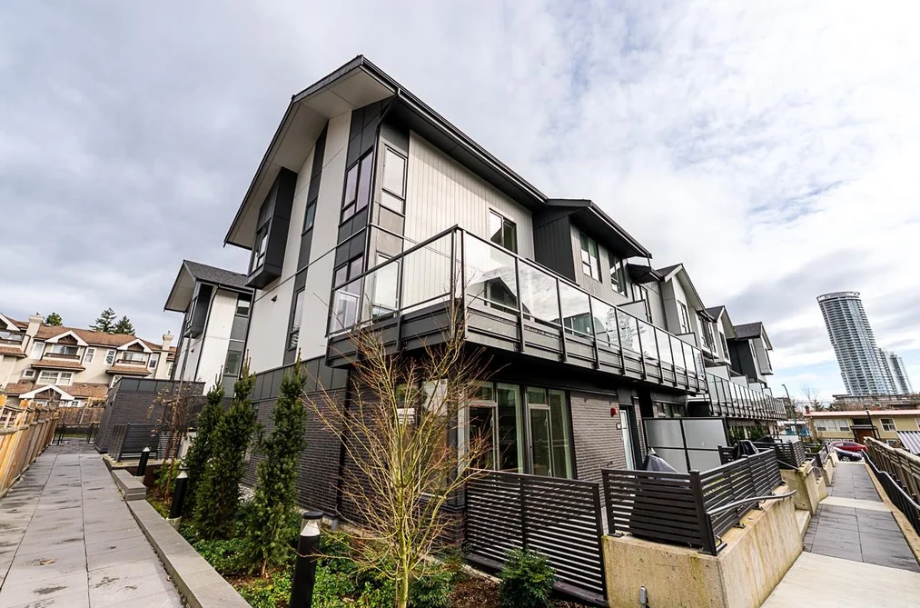 Townhouse for sale at 207 7161 17th Avenue Burnaby British Columbia - MLS: R3094818