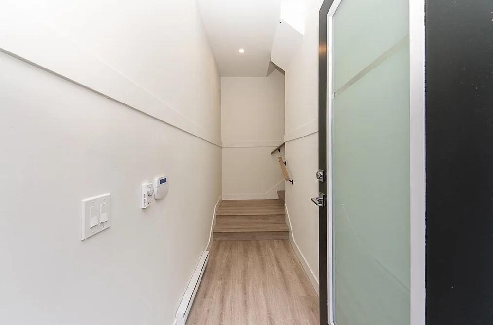 207 7161 17TH AVENUE, Burnaby BC V3N 0K1, Burnaby BC — Residential for Sale - Photo 7