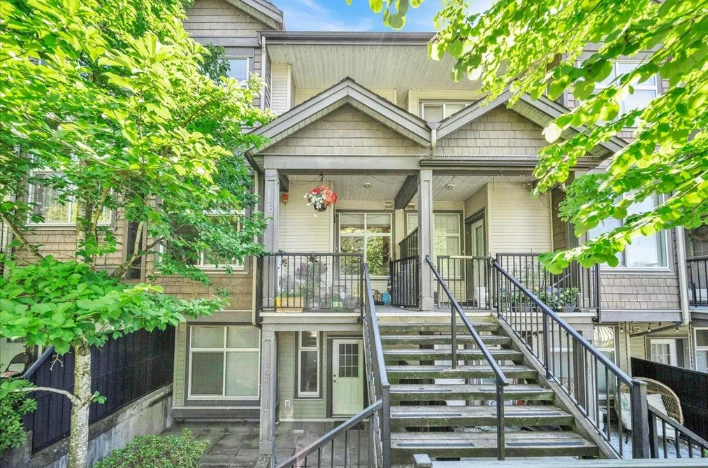 Townhouse for sale at 207 7333 16th Avenue Burnaby British Columbia - MLS: R3135177