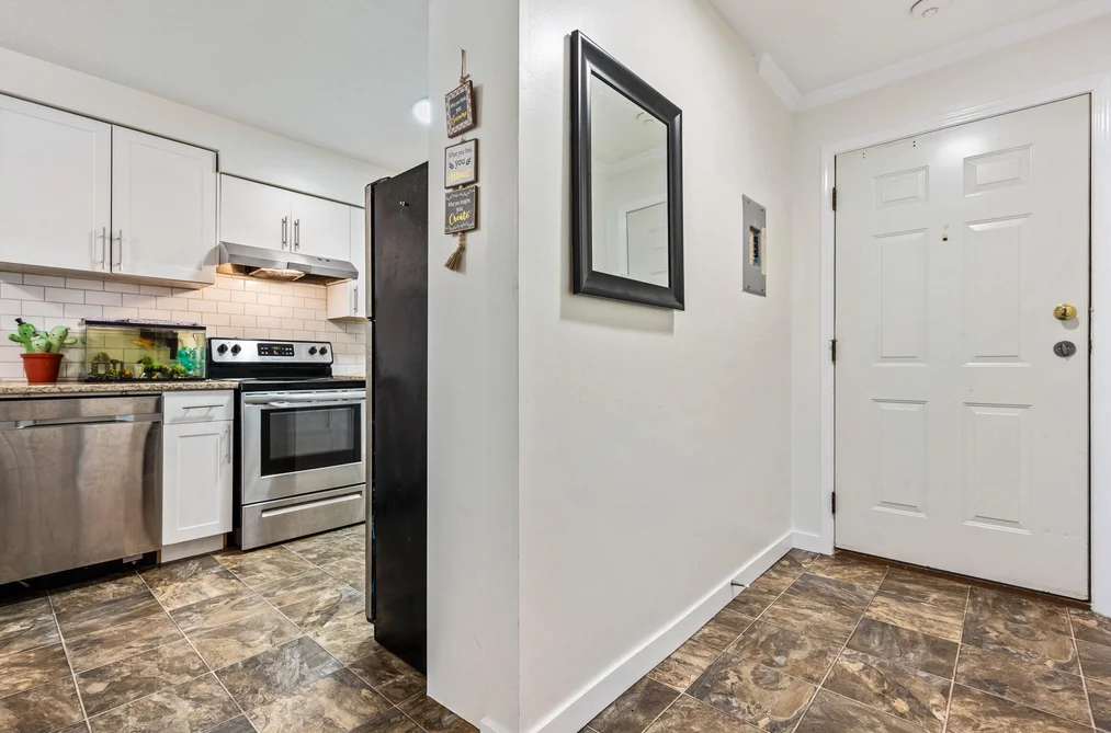 207 7435 SHAW AVENUE, Chilliwack BC V2R 3C1, Chilliwack BC — Residential for Sale - Photo 2