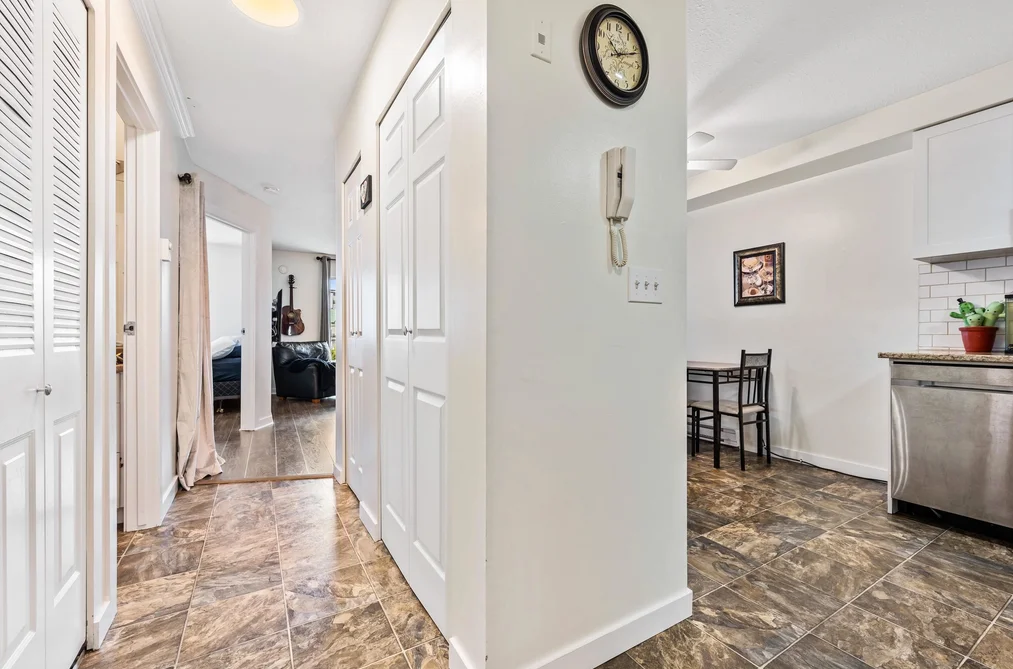 207 7435 SHAW AVENUE, Chilliwack BC V2R 3C1, Chilliwack BC — Residential for Sale - Photo 3