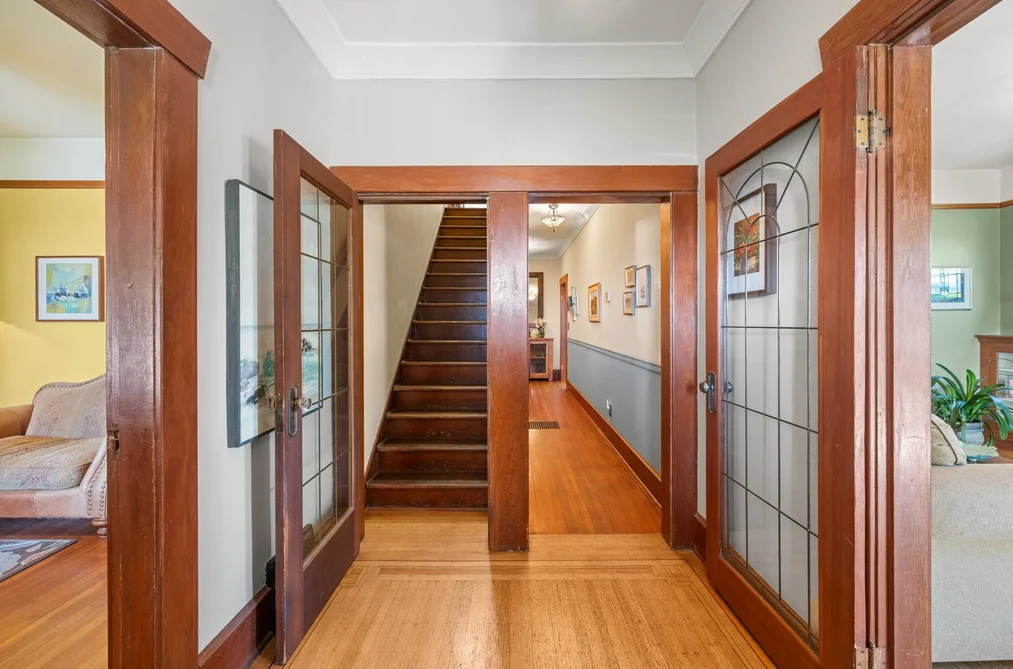 207 EIGHTH STREET, New Westminster, BC — Residential for Sale — Photo 12 of 37