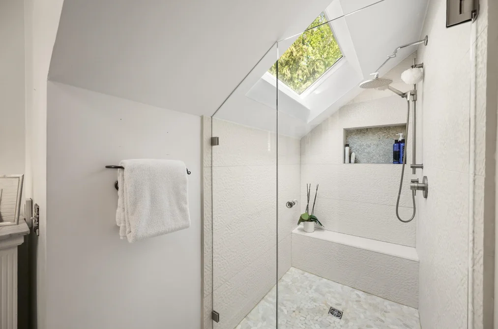 207 EIGHTH STREET, New Westminster, BC — Residential for Sale — Photo 20 of 37