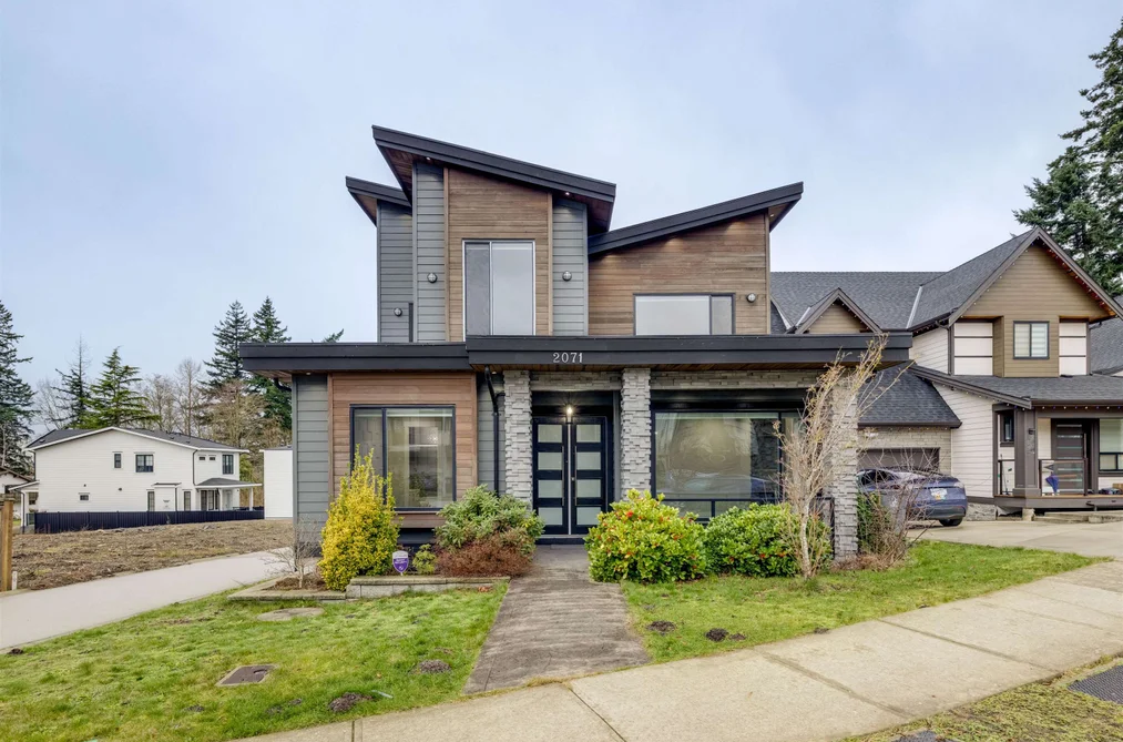 House for sale at 2071 165 Street Surrey British Columbia - MLS: R3082772