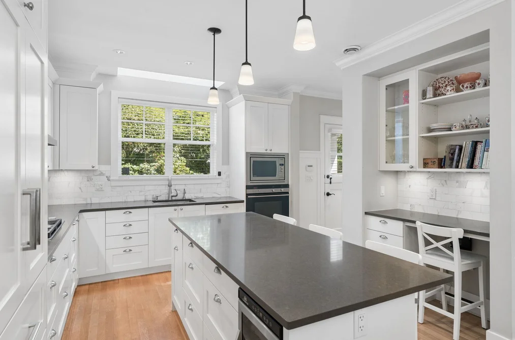 Half Duplex for sale at 2071 Esquimalt Avenue West Vancouver British Columbia - MLS: R3146859