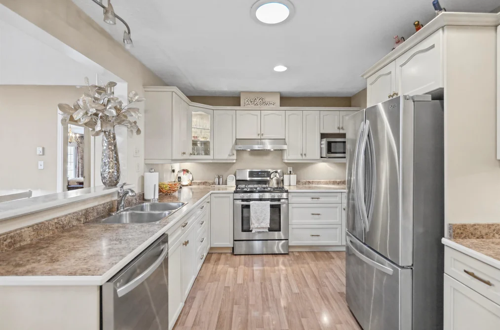 2071 Guilford Drive, Abbotsford, BC - MLS: R3178554 - Photo 8 2071 Guilford Drive, Abbotsford, BC - MLS: R3178554 - Photo 8