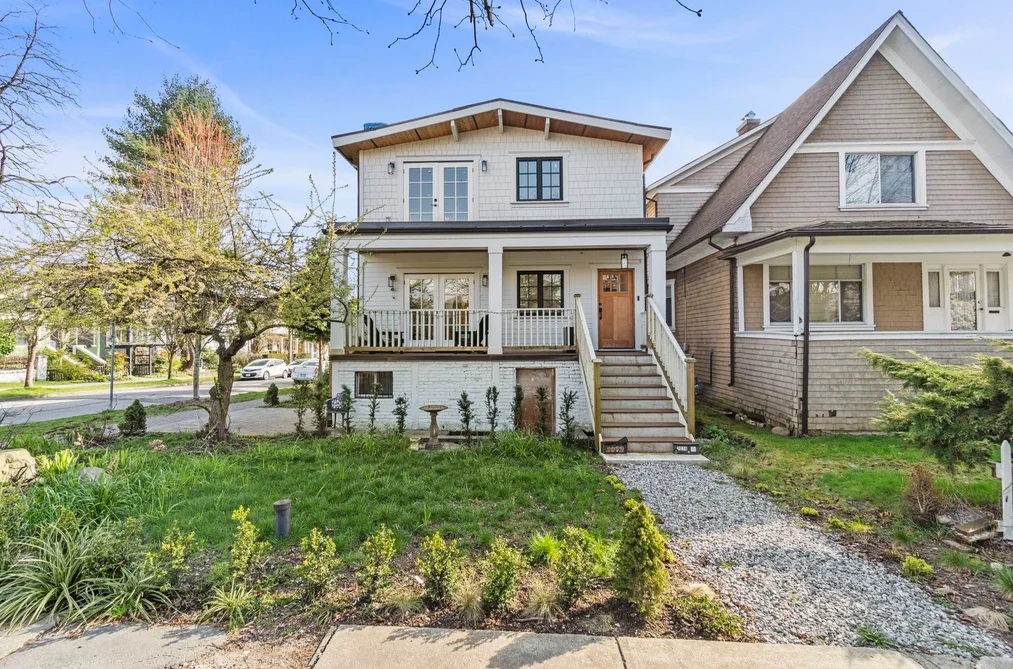 2072 KITCHENER STREET, Vancouver BC V5L 2W8, Vancouver BC — Residential Income for Sale - Photo 2