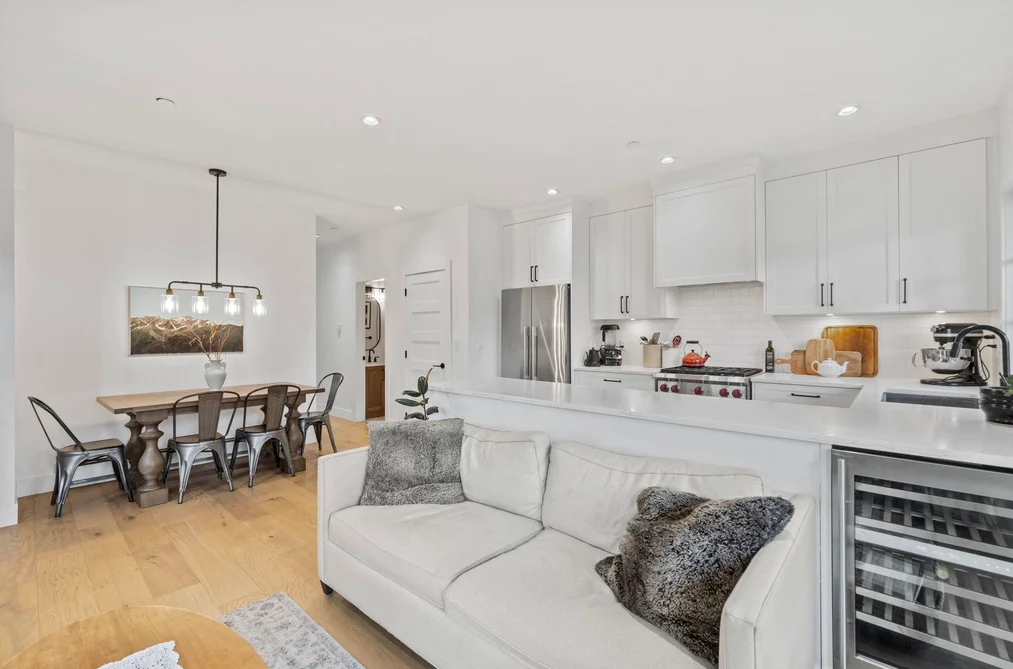 2072 KITCHENER STREET, Vancouver BC V5L 2W8, Vancouver BC — Residential Income for Sale - Photo 6