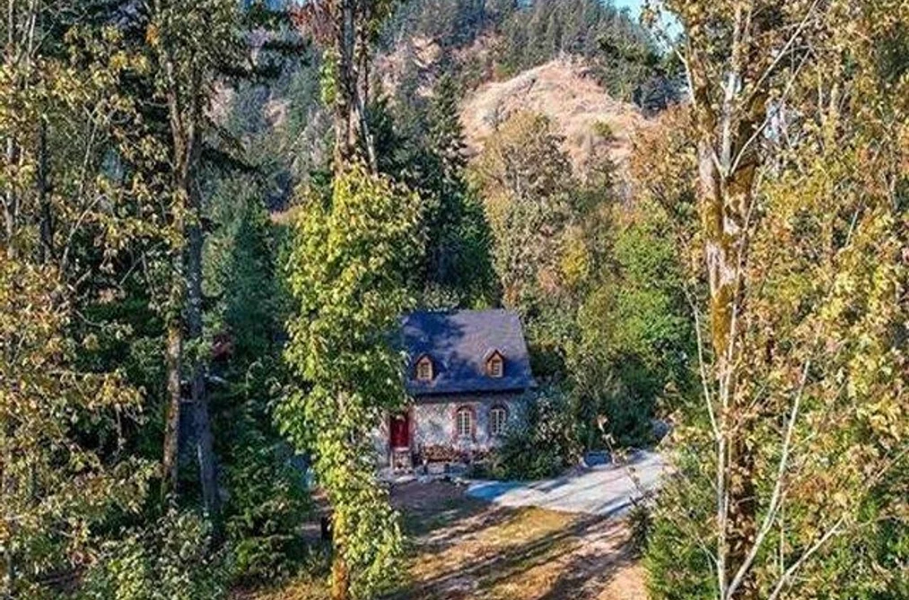House for sale at 20738 Landstrom Road Hope British Columbia - MLS: R3132829