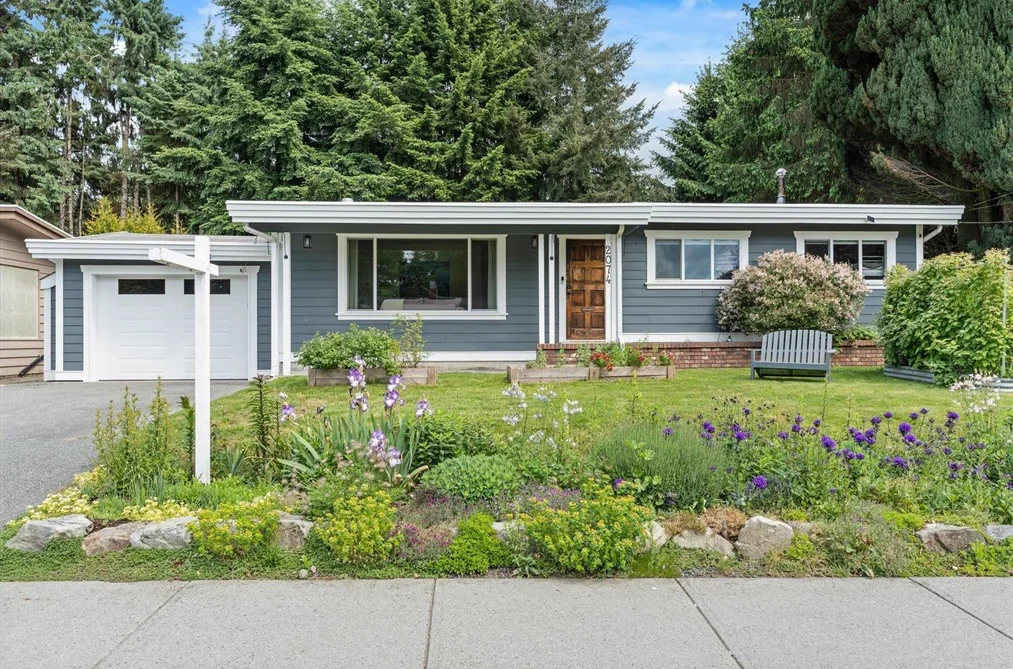 2074 BEAVER STREET, Abbotsford BC V2T 3C6, Abbotsford BC — Residential for Sale - Photo 2