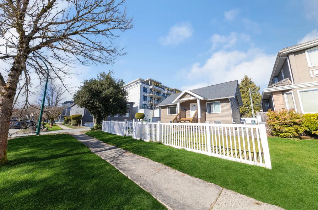 2079 W 46TH AVENUE, Vancouver BC V6M 2K8, Vancouver BC — Residential for Sale - Photo 2