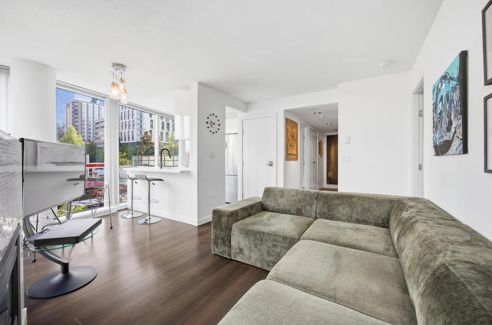 Condo for sale at 208 1003 Burnaby Street Vancouver British Columbia - MLS: R3127291