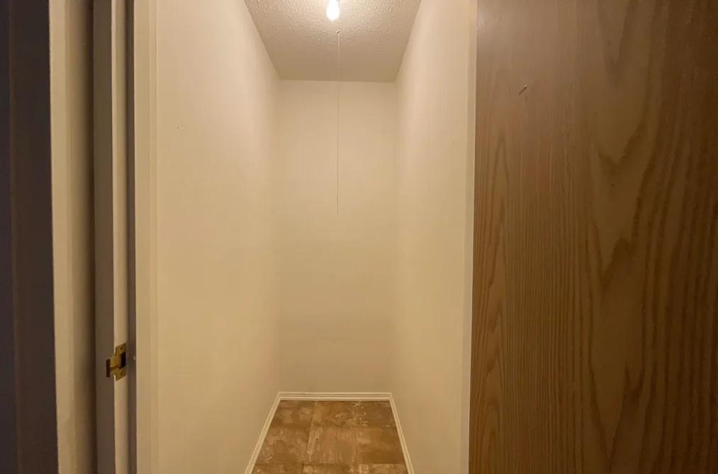 208 10061 150TH STREET, Surrey BC V3R 4A7, Surrey BC — Residential for Sale — Photo 12 of 14