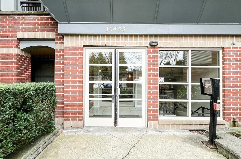 208 10455 UNIVERSITY DRIVE, Surrey BC V3T 0A5, Surrey BC — Residential for Sale - Photo 3