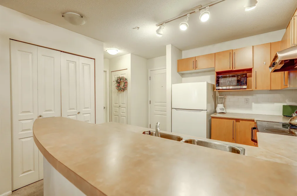 208 1150 E 29TH STREET, North Vancouver BC V7K 3E2, North Vancouver BC — Residential for Sale — Photo 11 of 34