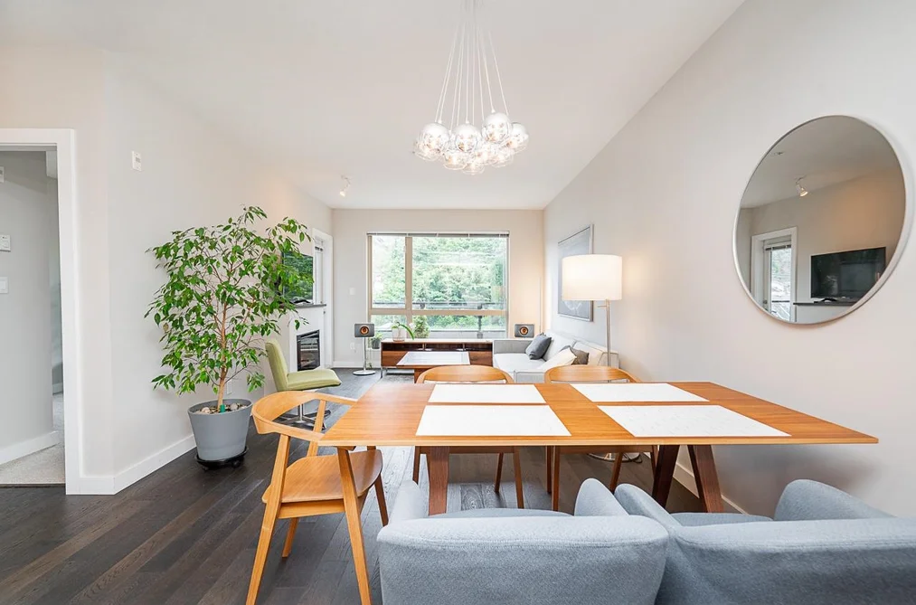 208 1330 MARINE DRIVE, North Vancouver BC V7P 1T4, North Vancouver BC — Residential for Sale - Photo 3