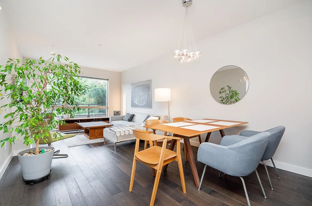 208 1330 MARINE DRIVE, North Vancouver BC V7P 1T4, North Vancouver BC — Residential for Sale - Photo 4