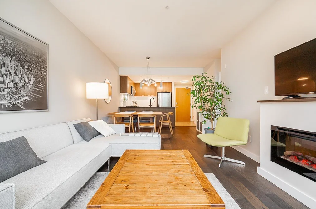 208 1330 MARINE DRIVE, North Vancouver BC V7P 1T4, North Vancouver BC — Residential for Sale - Photo 6