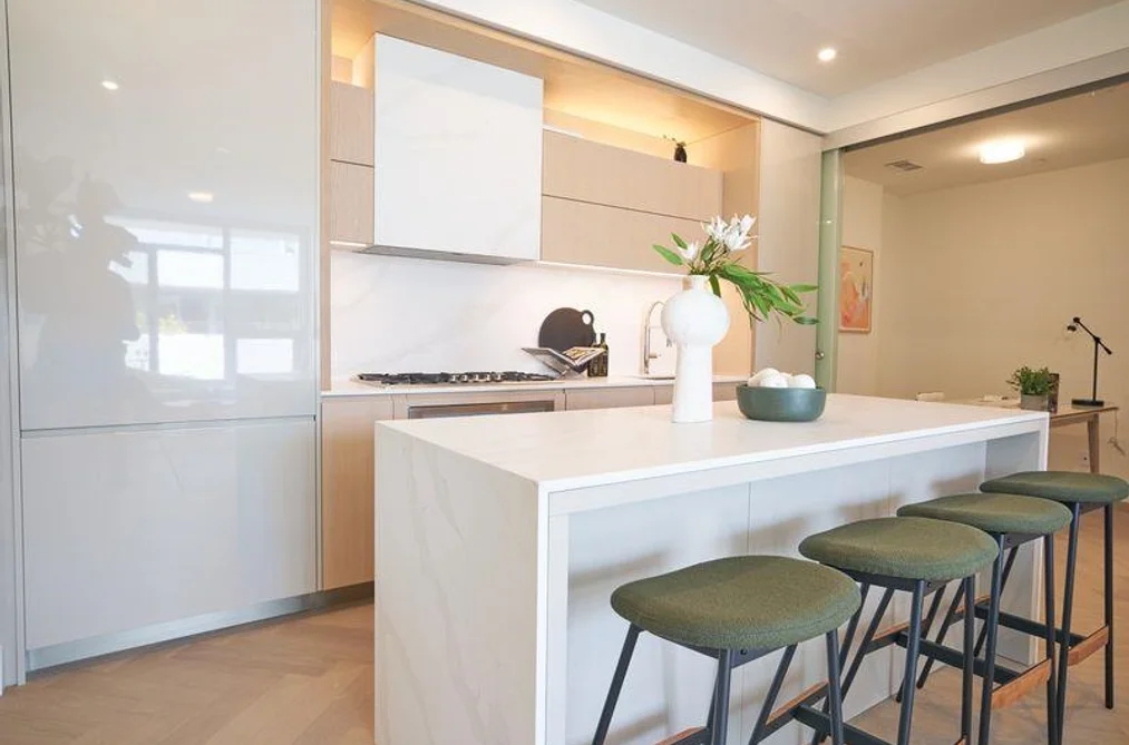 Condo for sale at 208 1342 Johnston Road White Rock British Columbia - MLS: R3164559