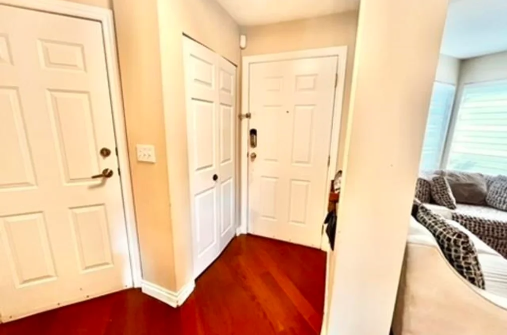 208 13900 HYLAND ROAD, Surrey BC V3W 1K4, Surrey BC — Residential for Sale - Photo 2