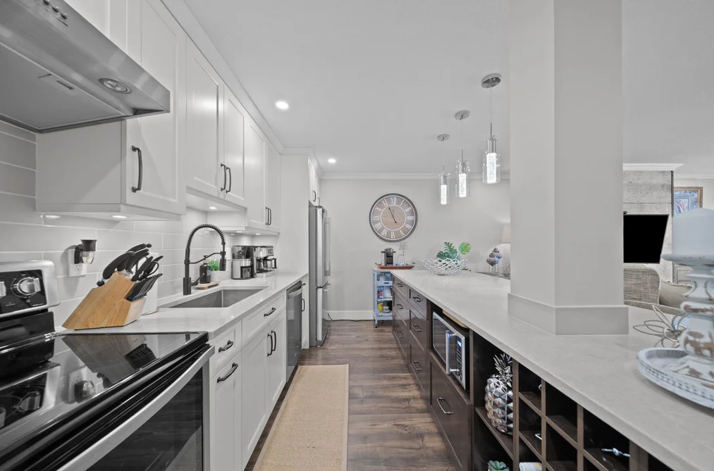 208 1441 BLACKWOOD STREET, White Rock BC V4B 3V6, White Rock BC — Residential for Sale — Photo 10 of 27