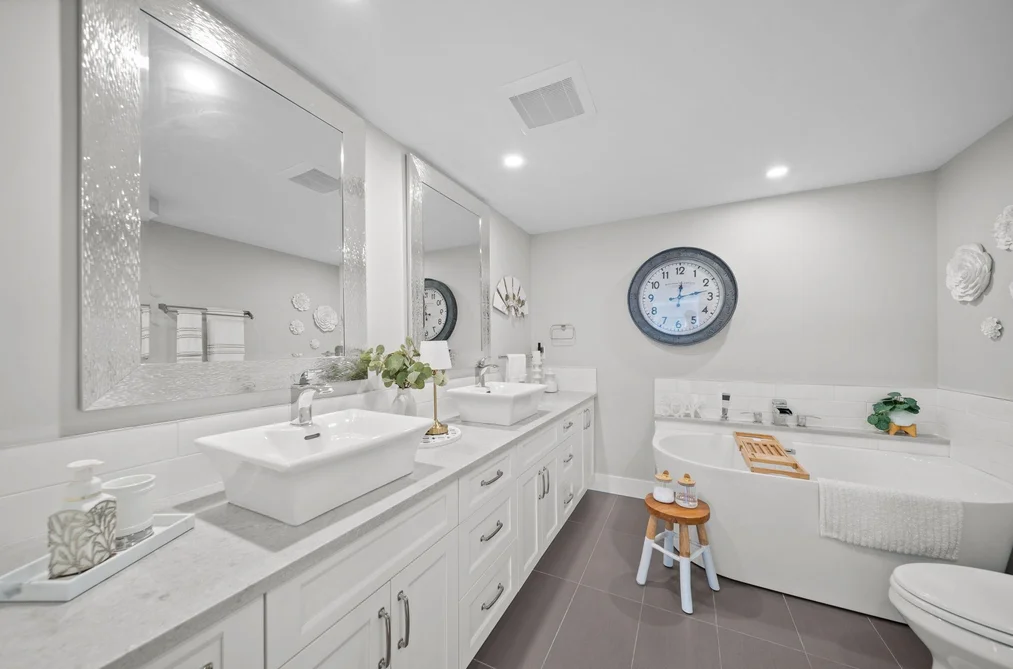 208 1441 BLACKWOOD STREET, White Rock BC V4B 3V6, White Rock BC — Residential for Sale — Photo 18 of 27