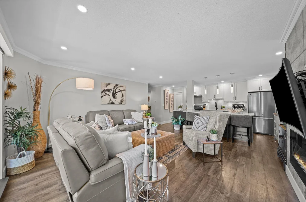 208 1441 BLACKWOOD STREET, White Rock BC V4B 3V6, White Rock BC — Residential for Sale — Photo 4 of 27