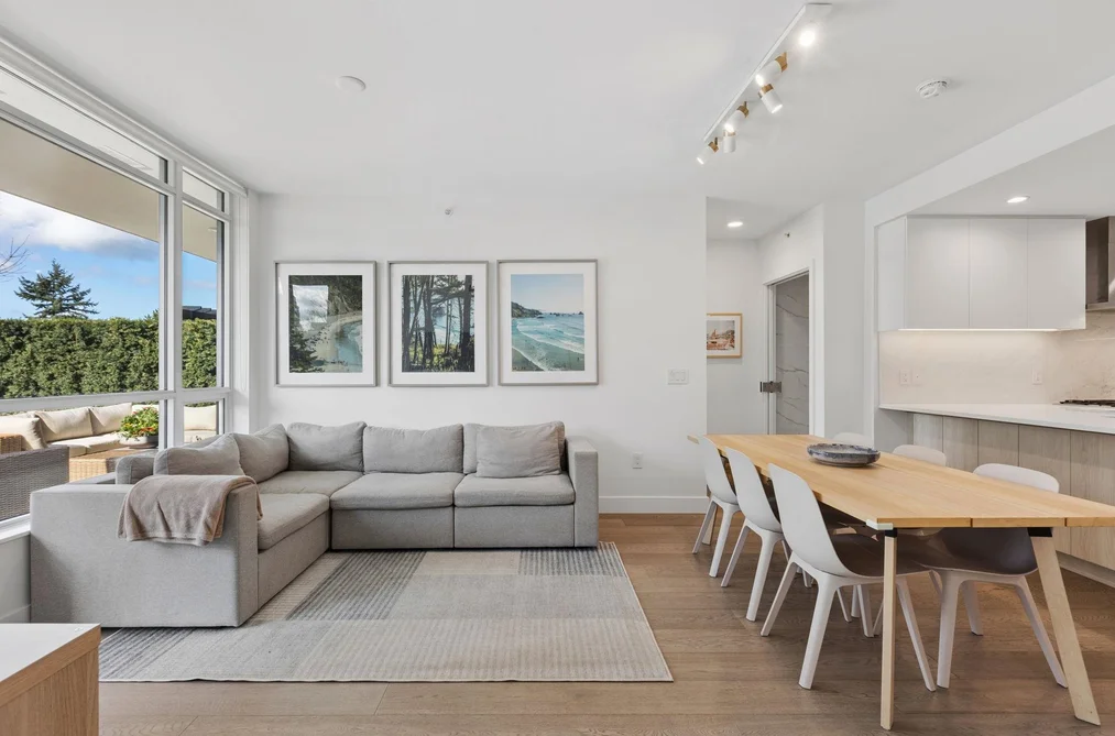 Condo for sale at 208 177 W 3rd Street North Vancouver British Columbia - MLS: R3127341