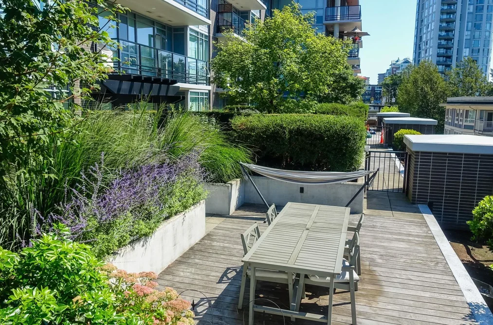208 177 W 3RD STREET, North Vancouver BC V7M 0G5, North Vancouver BC — Residential for Sale - Photo 2