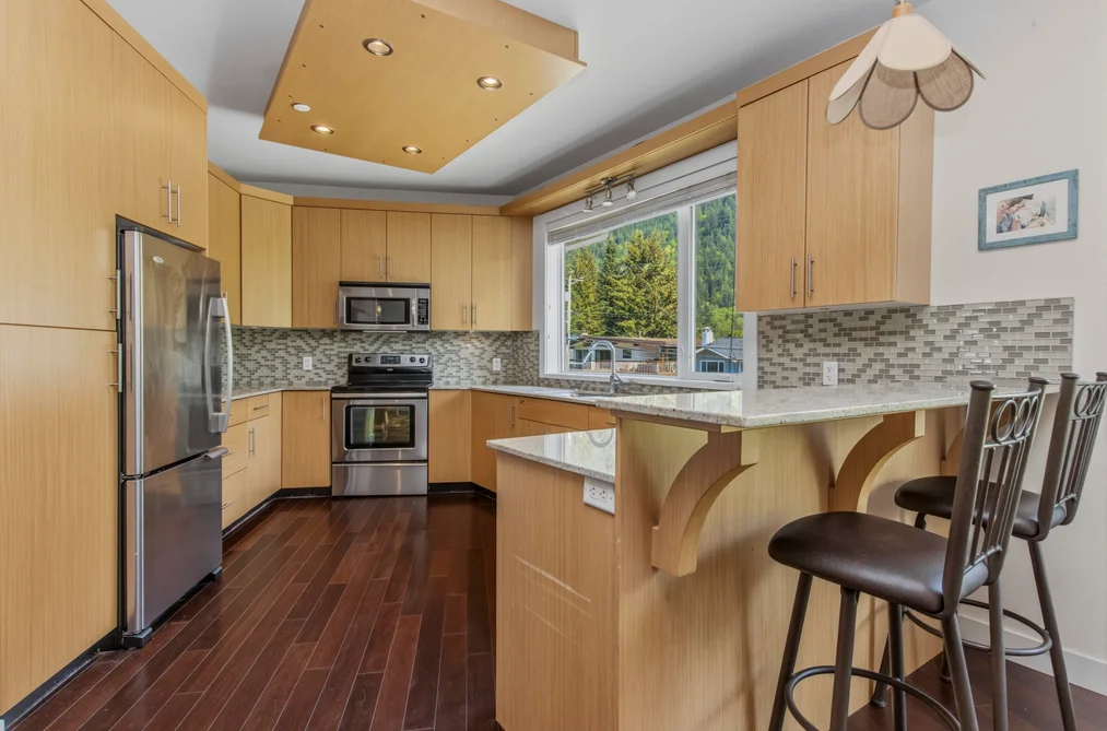 208 1909 MAPLE DRIVE, Squamish BC V8B 0T1, Squamish BC — Residential for Sale - Photo 6