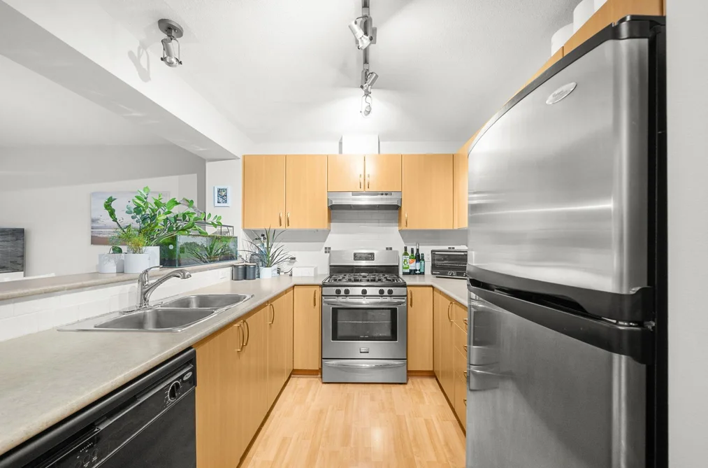 208 200 KLAHANIE DRIVE, Port Moody BC V3H 5K7, Port Moody BC — Residential for Sale - Photo 5