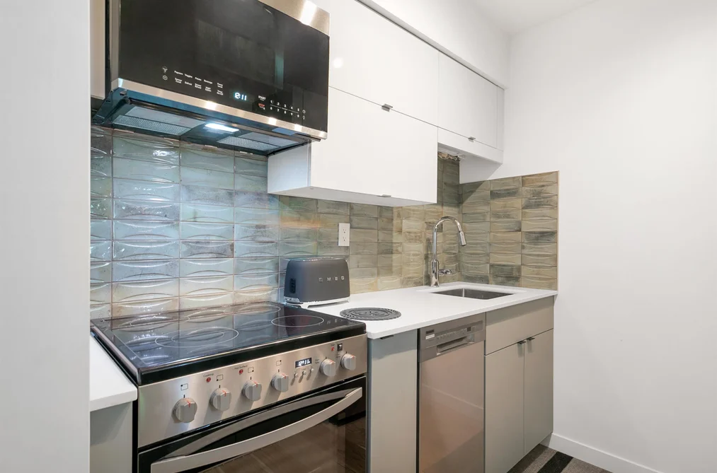 208 2119 BELLEVUE AVENUE, West Vancouver BC V7V 1C2, West Vancouver BC — Residential for Sale - Photo 6