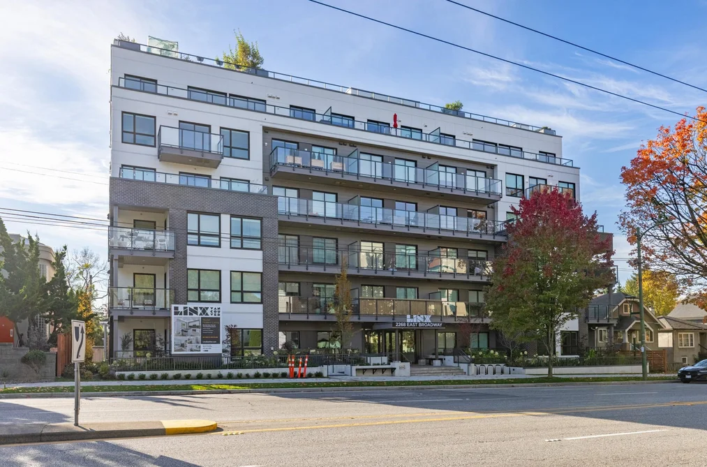 2268 E Broadway Unit 208, Vancouver, BC - MLS: R3178484