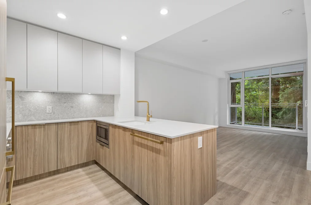 2375 Emery Crt Unit 208, North Vancouver, BC - MLS: R3161011