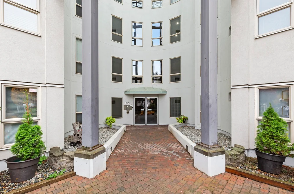 Condo for sale at 208 2575 Ware Street Abbotsford British Columbia - MLS: R3126567