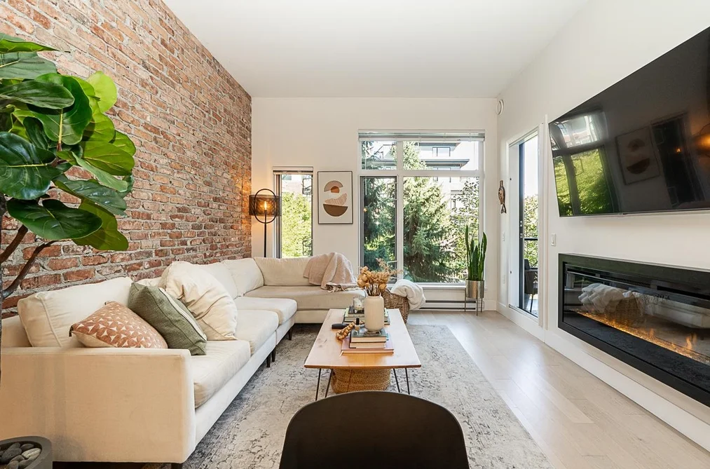 Condo for sale at 208 262 Salter Street New Westminster British Columbia - MLS: R3168193