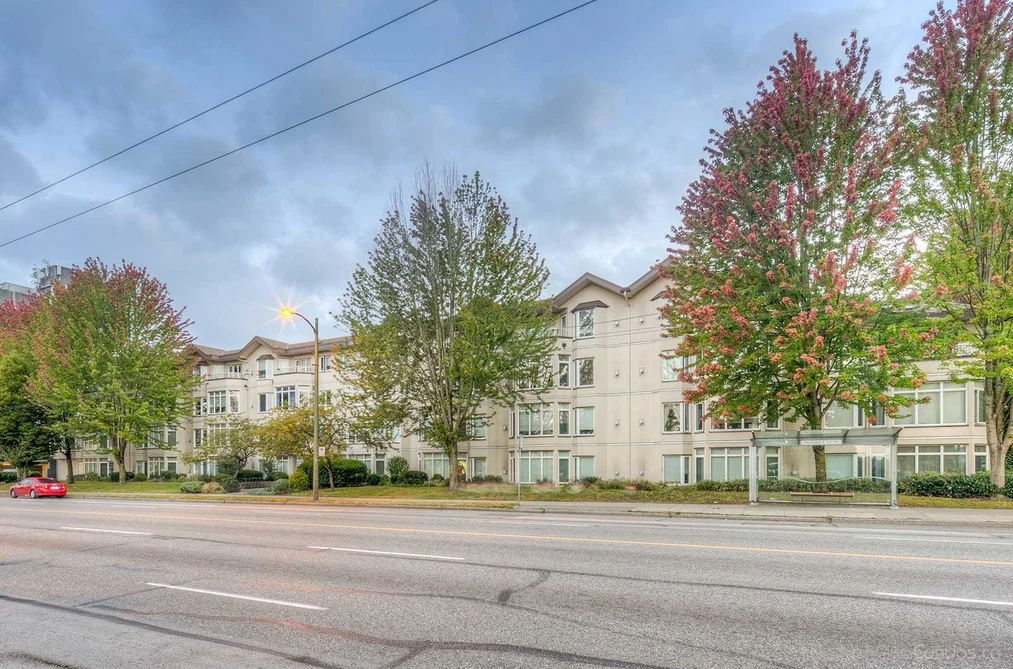 2677 E Broadway St Unit 208, Vancouver, BC - MLS: R3177112