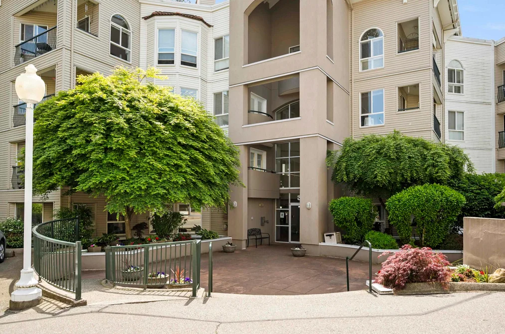 208 3176 GLADWIN ROAD, Abbotsford BC V2T 6R7, Abbotsford BC — Residential for Sale - Photo 3