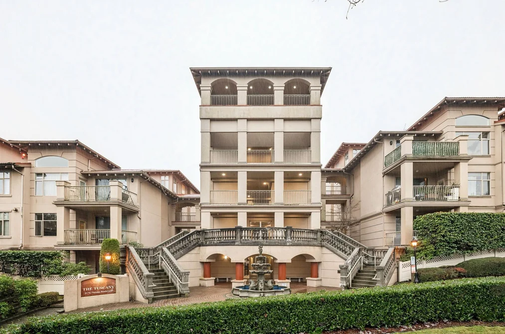 Condo for sale at 208 3176 Plateau Boulevard Coquitlam British Columbia - MLS: R3112873