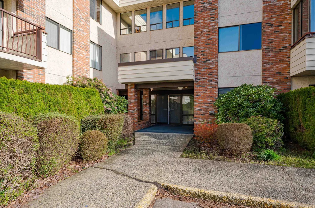 208 32885 GEORGE FERGUSON WAY, Abbotsford BC V2Z 1A5, Abbotsford BC — Residential for Sale - Photo 4