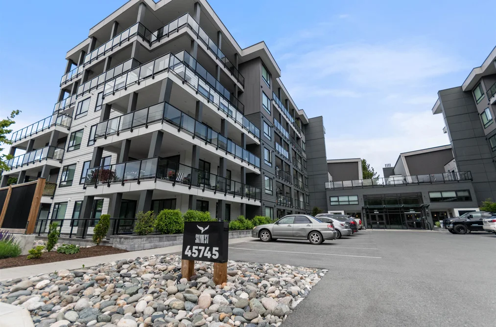 Condo for sale at 208 45745 Watson Road Chilliwack British Columbia - MLS: R3069914