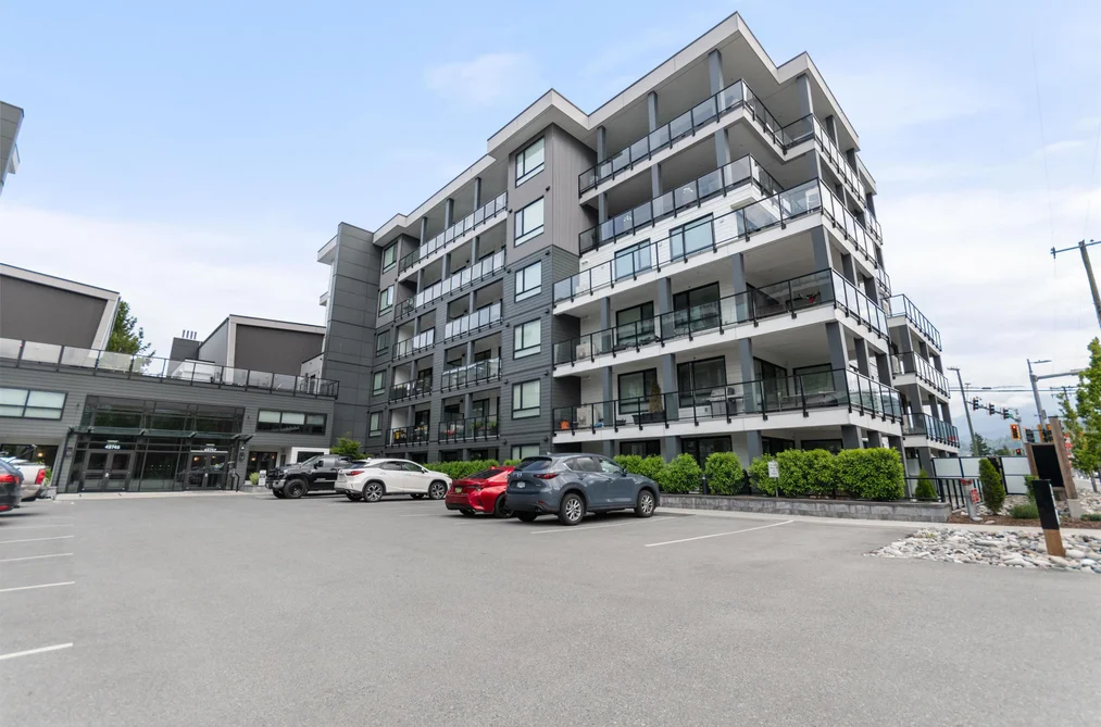 208 45745 WATSON ROAD, Chilliwack BC V2R 6K3, Chilliwack BC — Residential for Sale - Photo 3
