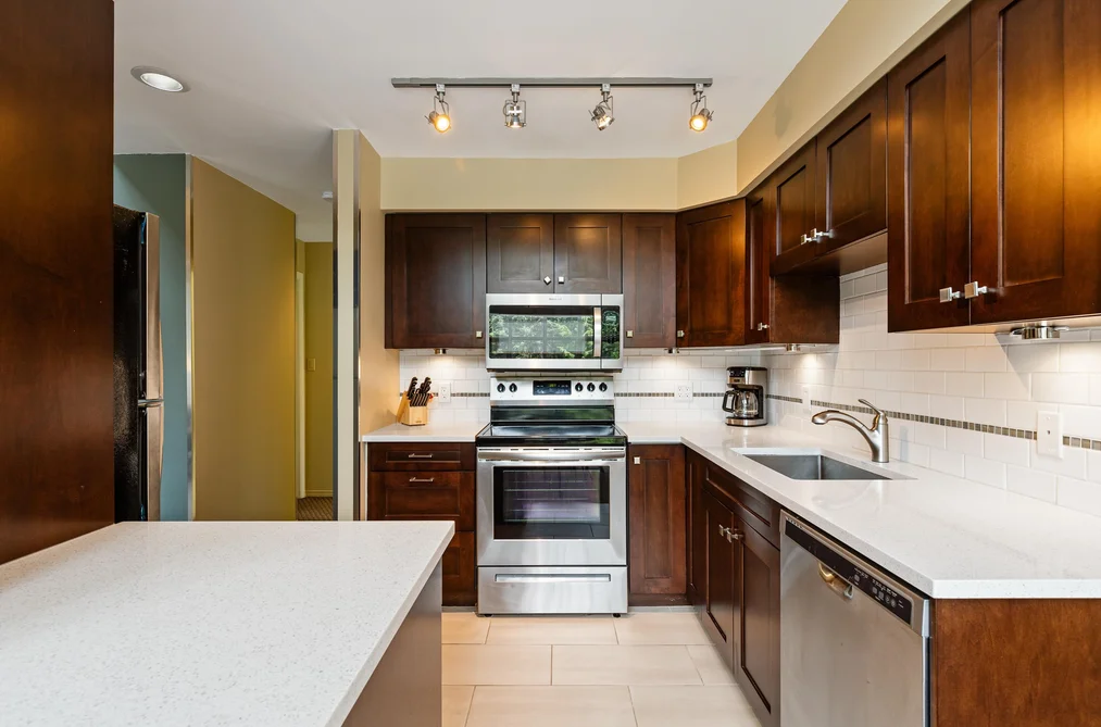 208 4865 PAINTED CLIFF ROAD, Whistler BC V8E 1C8, Whistler BC — Residential for Sale - Photo 3