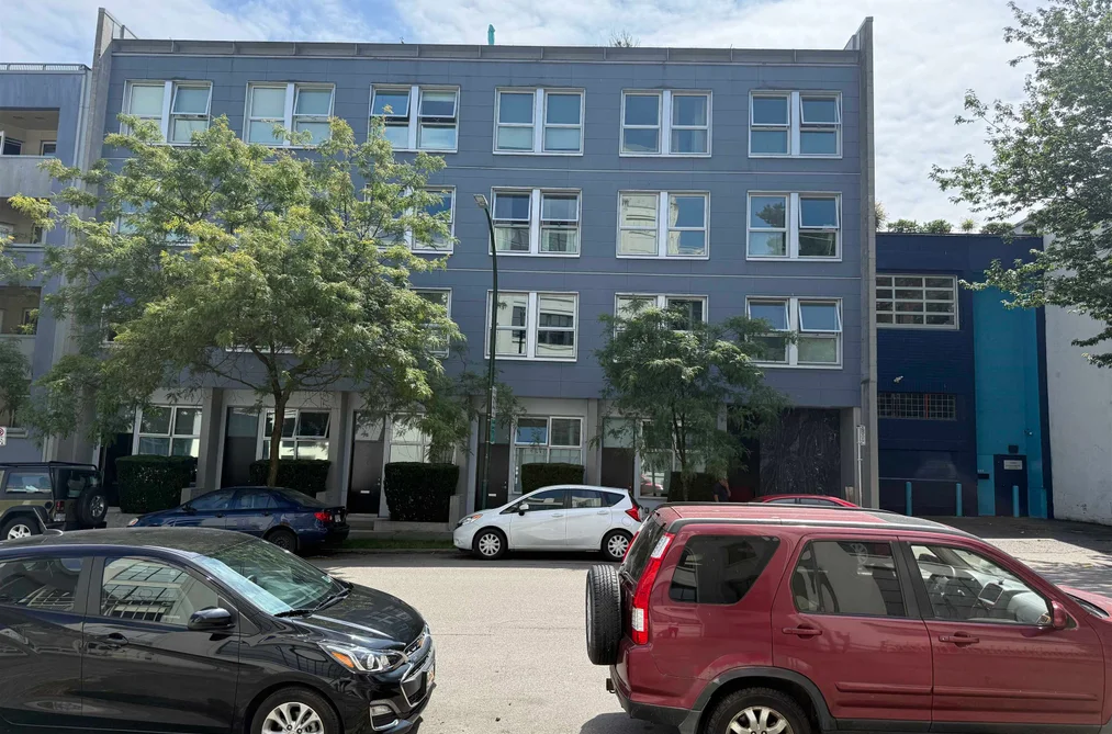 Condo for sale at 208 626 Alexander Street Vancouver British Columbia - MLS: R3061391