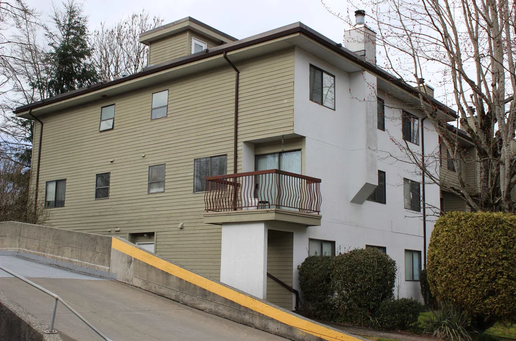 208 7165 133 STREET, Surrey BC V3W 7Z6, Surrey BC — Residential for Sale - Photo 2