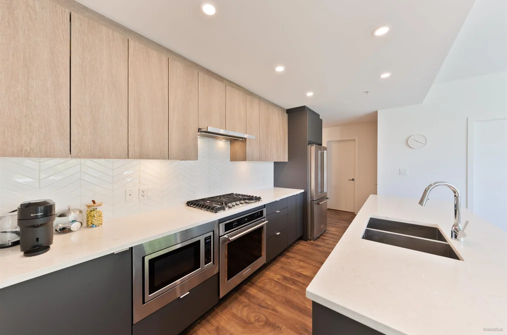 208 717 BRESLAY STREET, Coquitlam BC V3J 0J3, Coquitlam BC — Residential for Sale - Photo 6