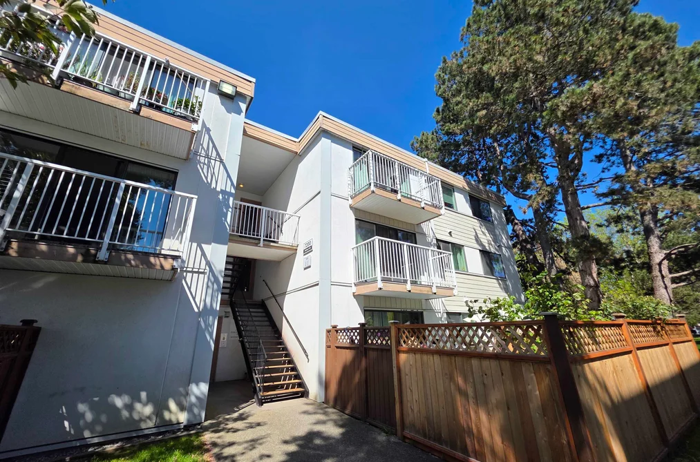 Condo for sale at 208 7180 Lindsay Road Richmond British Columbia - MLS: R3120325