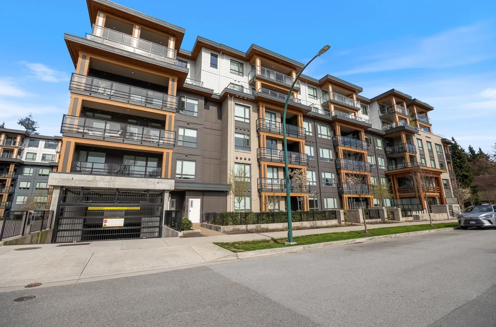 Condo for sale at 208 741 Anskar Court Coquitlam British Columbia - MLS: R3110542